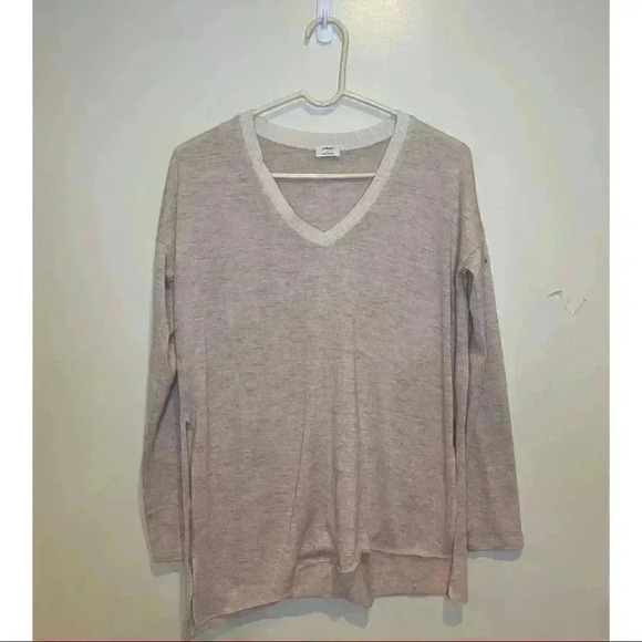 Aritzia Wilfred Sherbrooke V Neck Tee Tan Sweater - Picture 1 of 5
